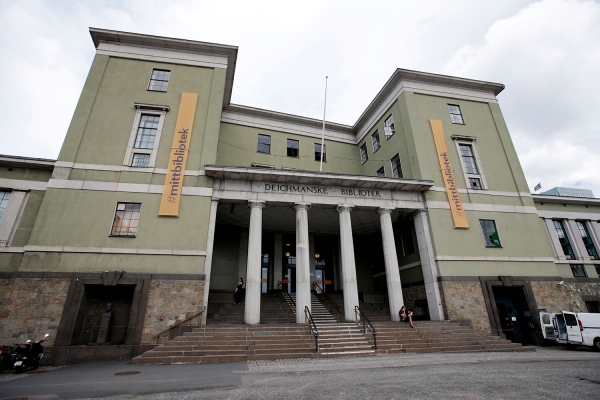 Deichmanske bibliotek er Oslo kommunes bibliotek, Norges største folkebibliotek og et av de eldste bibliotekene i Norge. Det ble grunnlagt i 1785 i Oslo. 