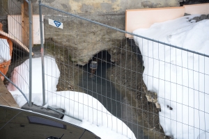 Kanskje noen burde sjekke bakterieinnholdet i denne gropa?