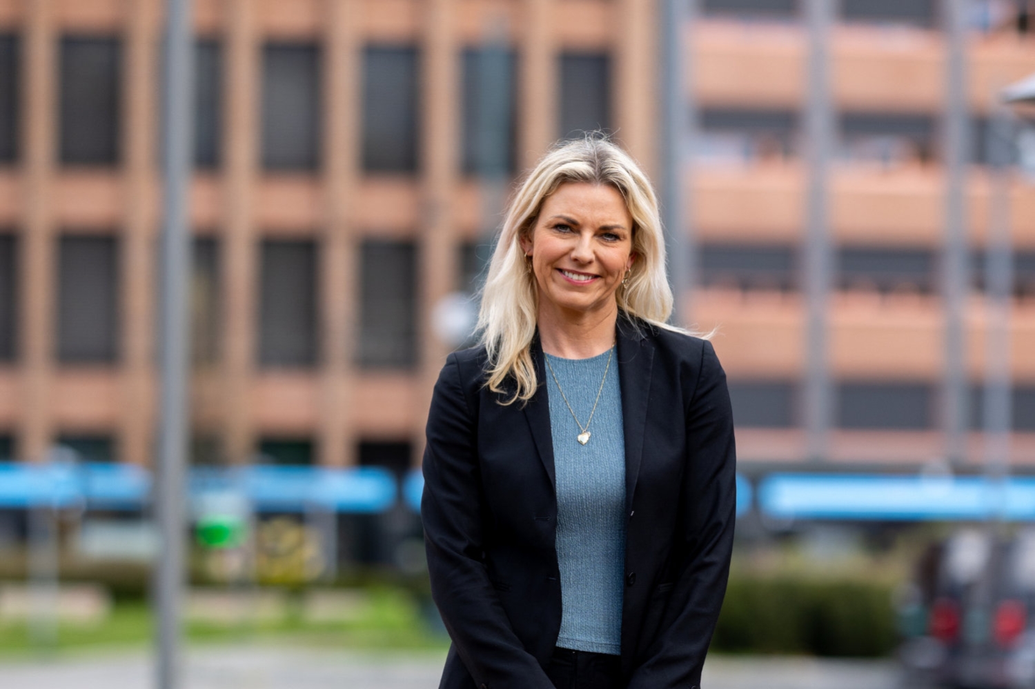 Folk synes det er mindre trygt å være seg selv på jobben og det er alarmerende, sier Marianne Hagen, administrerende direktør i Randstad. 
