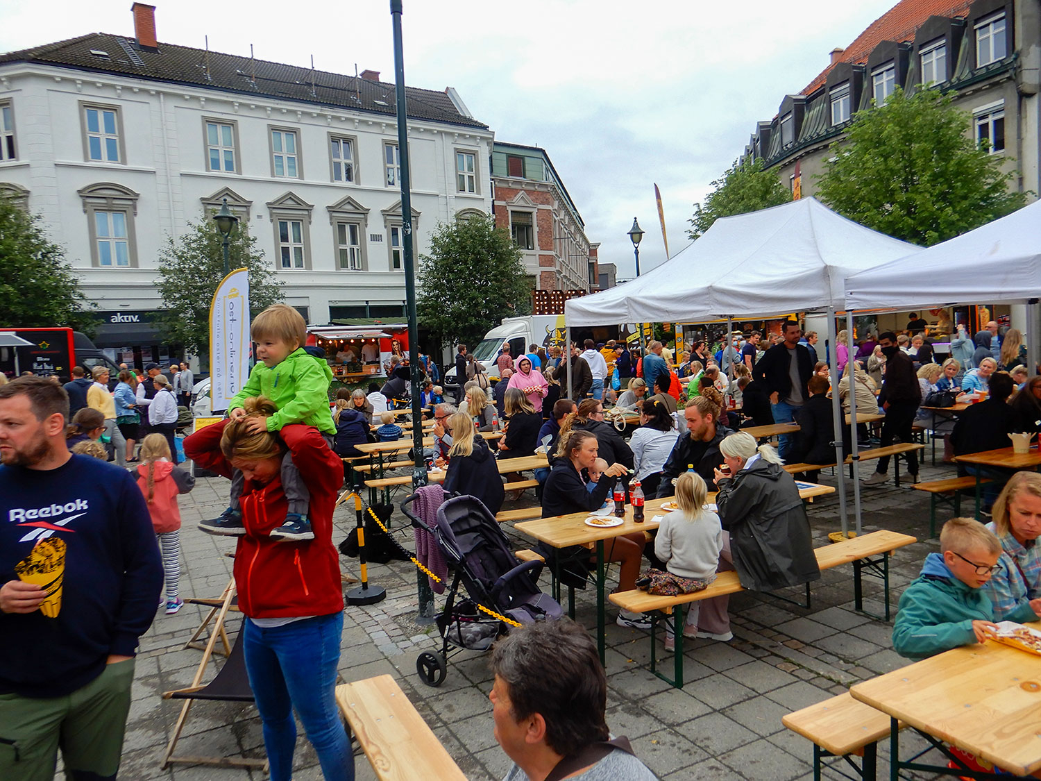 Det var god temning på Søndre torg