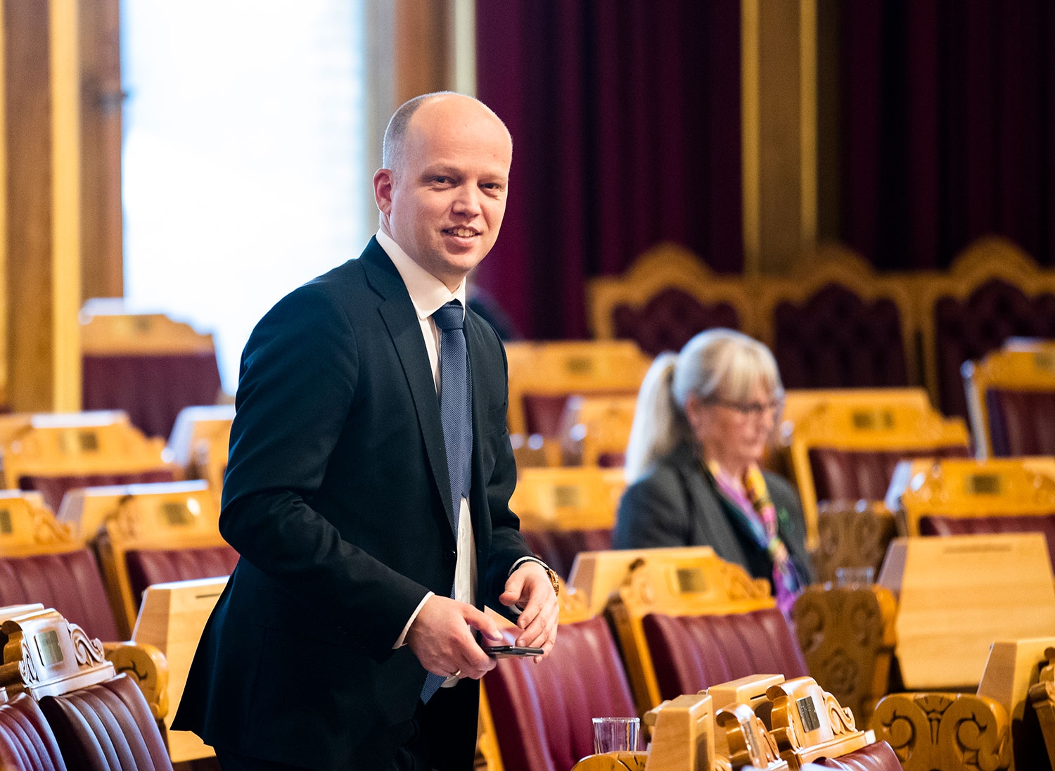 Dersom Senterpartiet havner i regjering, vil statlige etater ikke lenger få lov til å bruke penger på PR-byråer, lover partileder Trygve Slagsvold Vedum.