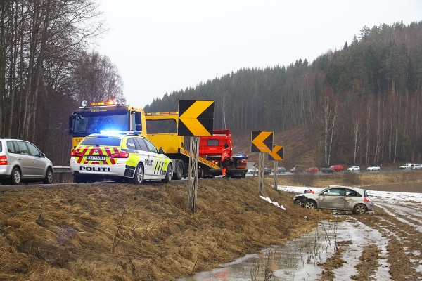 Møteulykke - 4 til sykehus