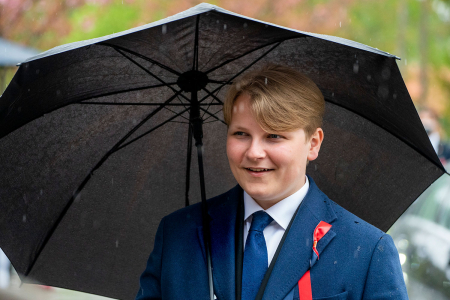 Prins Sverre Magnus under årets 17. mai-feiring på Skaugum. Nå fyller han 16 år.