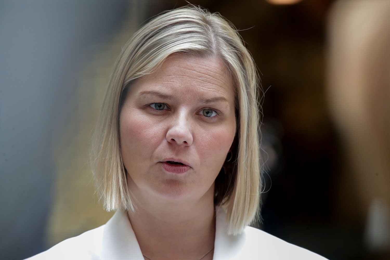 Denne rapporten gir oss veldig gode grunner til å fortsette arbeidet mot negativ sosial kontroll og æresrelatert vold, sier kunnskaps- og integreringsminister Guri Melby (V).