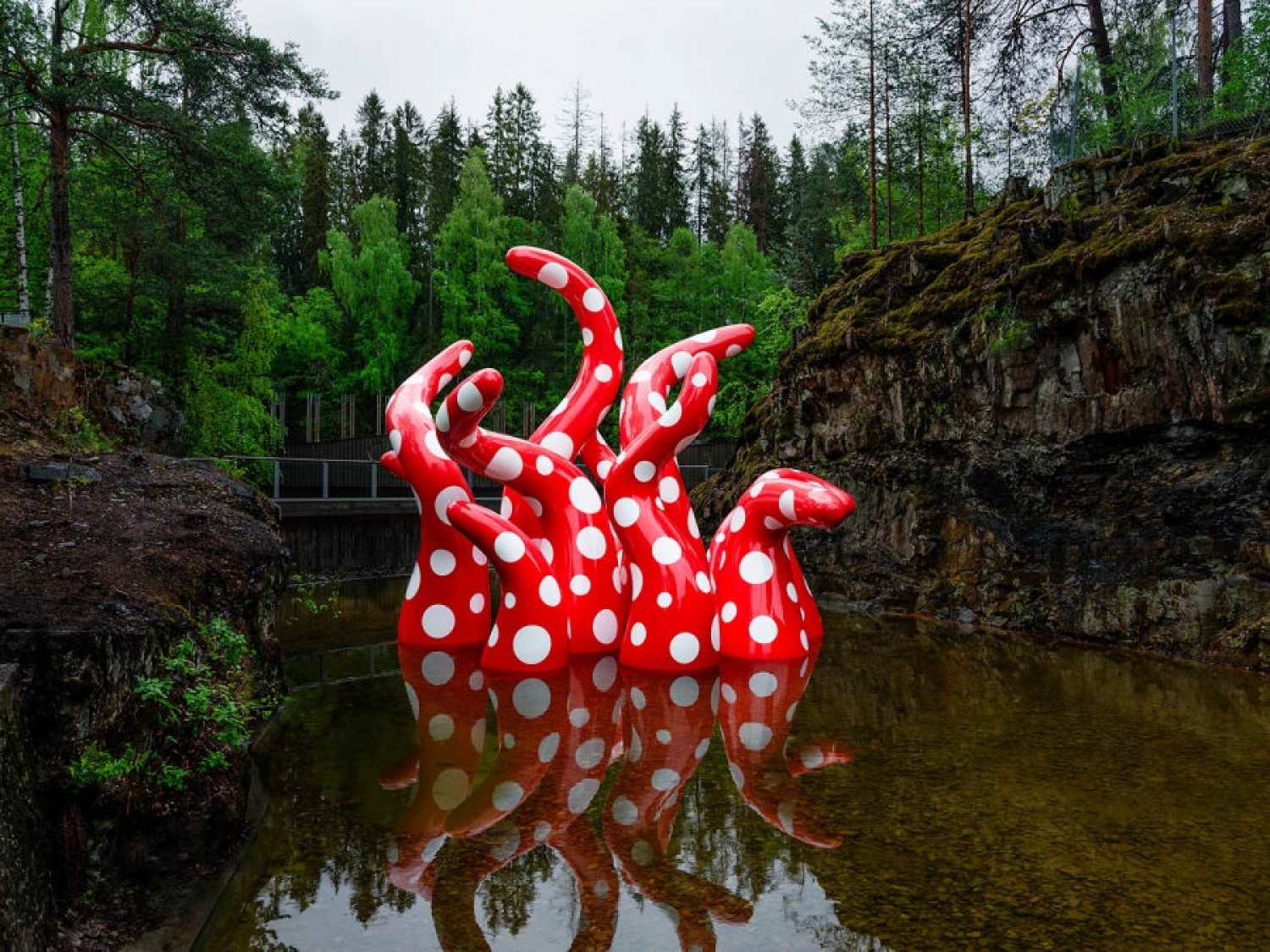 Yayoi Kusamas «Shine of Life», ble avduket på Kistefos-Museet på Jevnaker i mai 2019