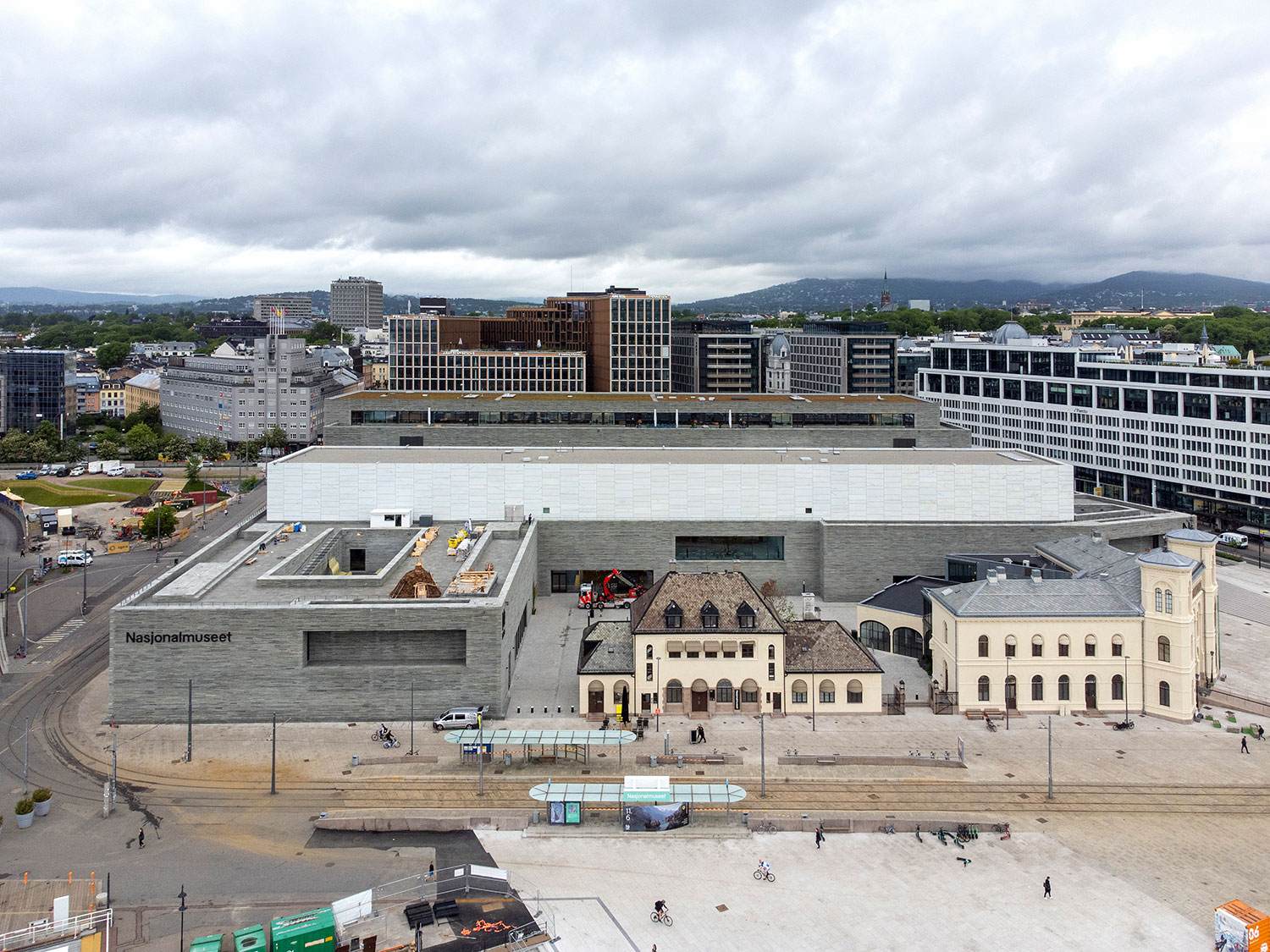 Det nye Nasjonalmuseet i Oslo har tatt imot over 160.000 besøkende hittil.