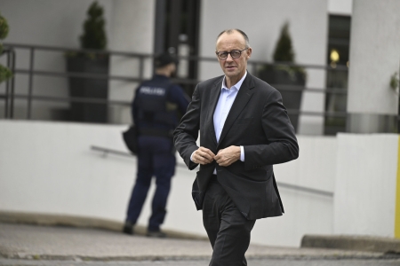 Tysklands statsminister Friedrich Merz under et besøk i Åbo i Finland mandag. 